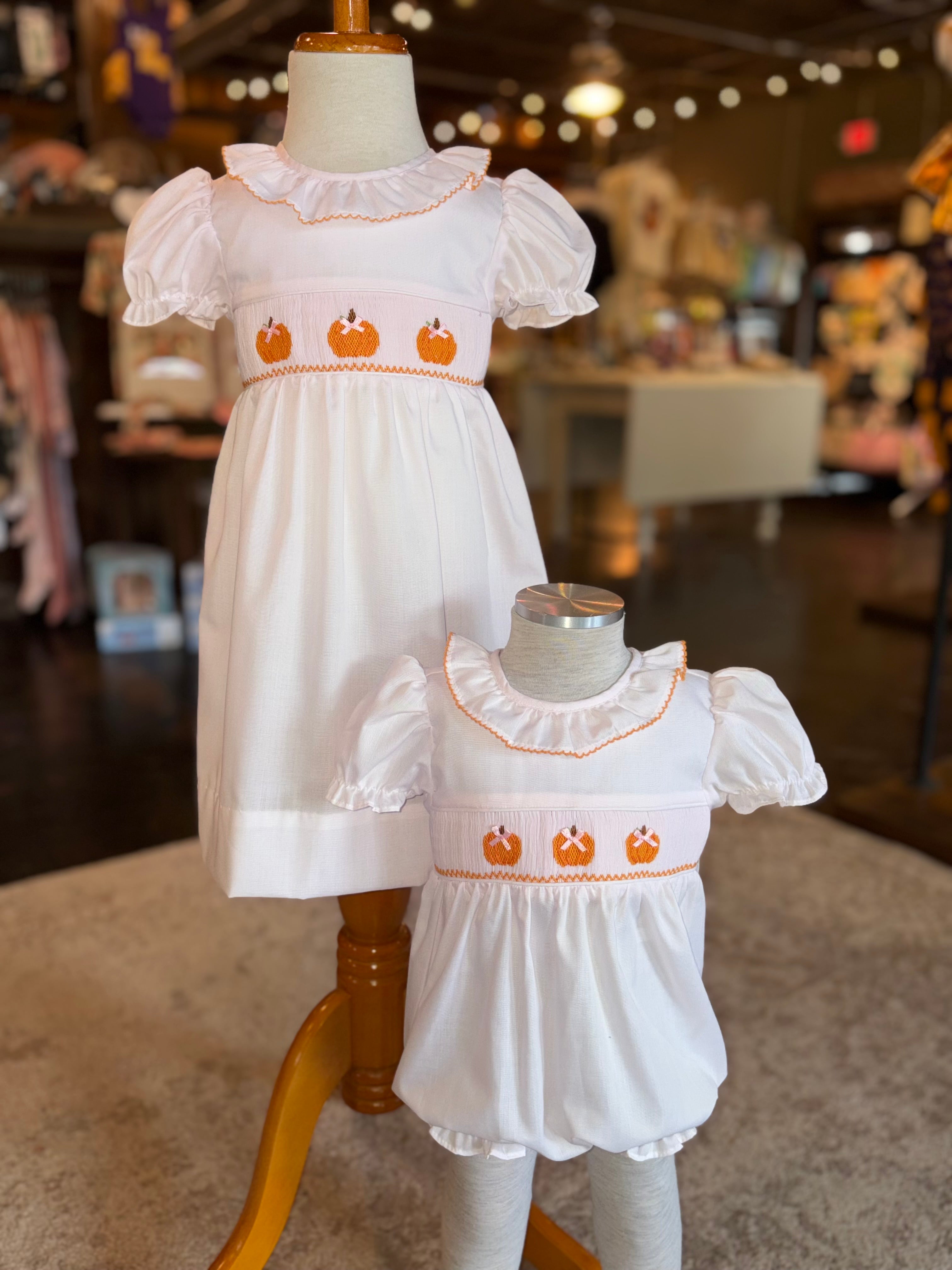 Pink pumpkin and bow dress ￼